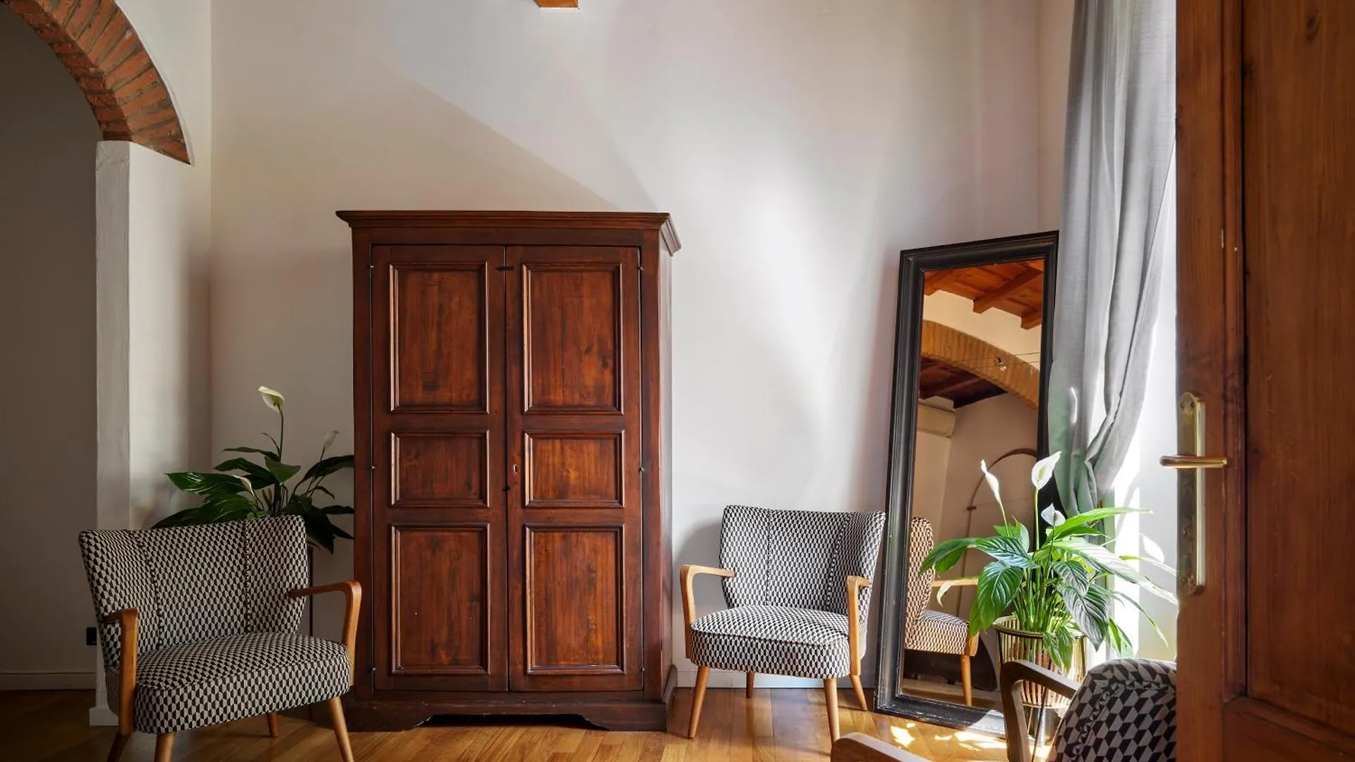 Best Location W/ Breathtaking Views Chic Palace Florence 0*,  Italy