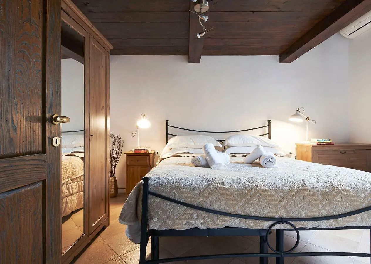 Best Location W/ Breathtaking Views Chic Palace Florence Apartment